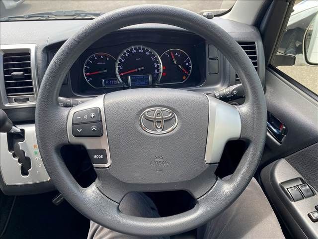 TOYOTA REGIUSACE VAN 4WD 2015 Image 31