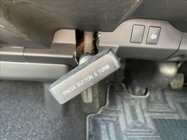 TOYOTA REGIUSACE VAN 4WD 2015 Image 31