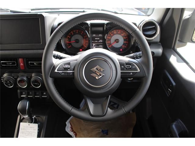 SUZUKI JIMNY NOMADE 2025 Image 31