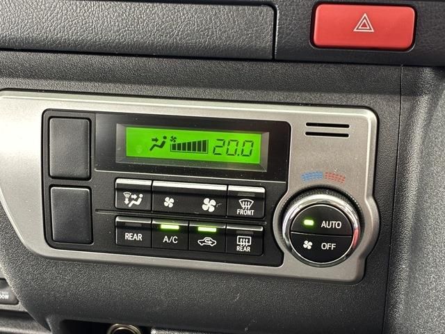 TOYOTA HIACE VAN 4WD 2015 Image 31