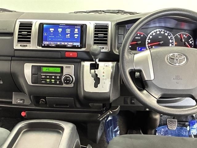 TOYOTA HIACE VAN 4WD 2015 Image 31