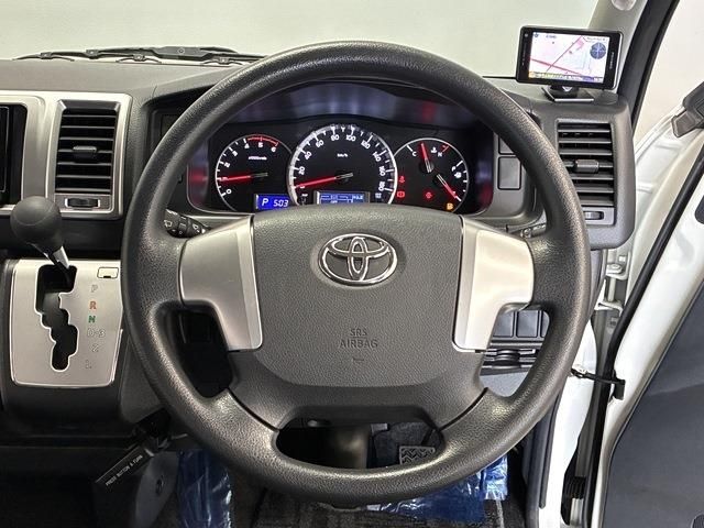 TOYOTA HIACE VAN 4WD 2015 Image 31