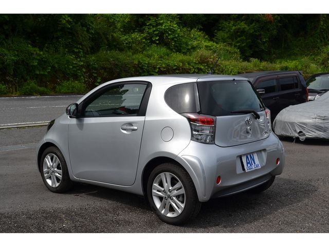 TOYOTA IQ 2012 Image 31