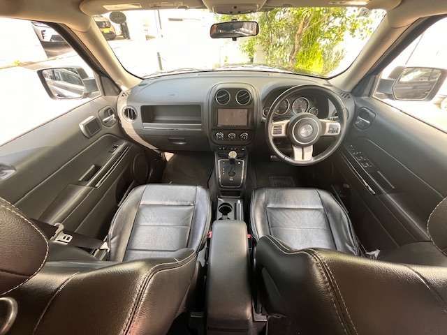 JEEP PATRIOT 2011 Image 31