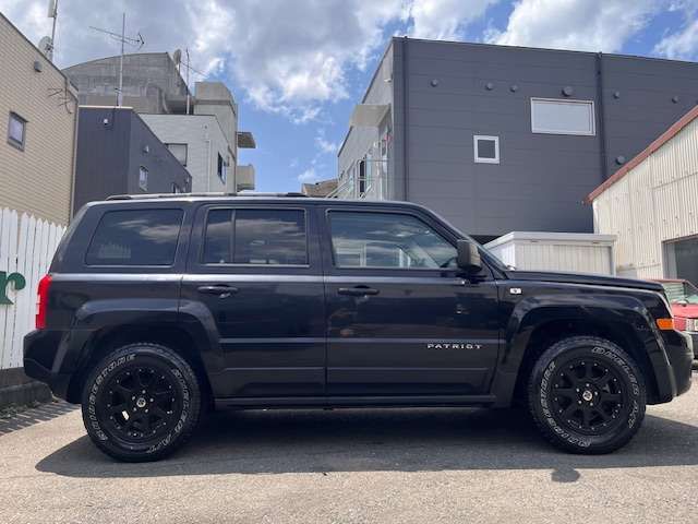 JEEP PATRIOT 2011 Image 31