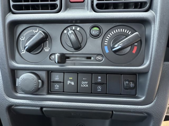 SUZUKI CARRY TRUCK 4WD 2025 Image 31