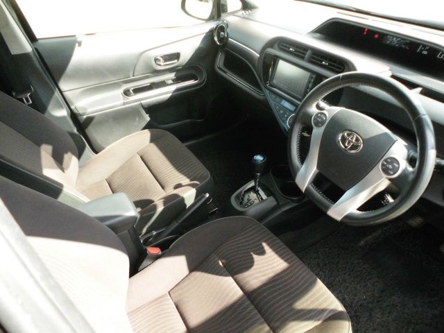 TOYOTA AQUA 2016 Image 31