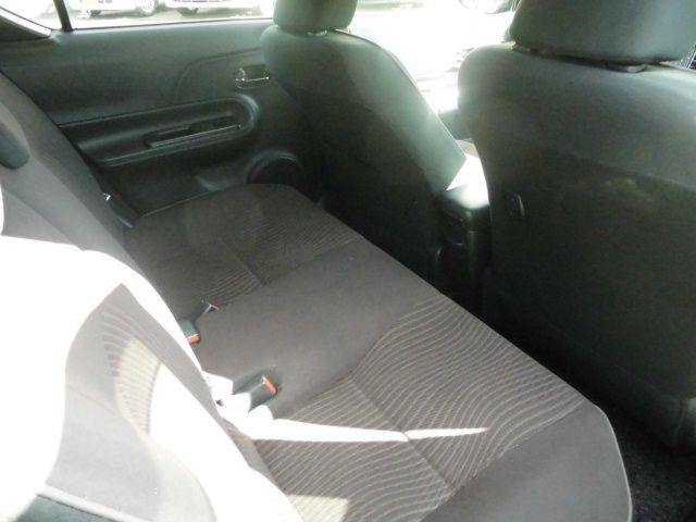 TOYOTA AQUA 2016 Image 31