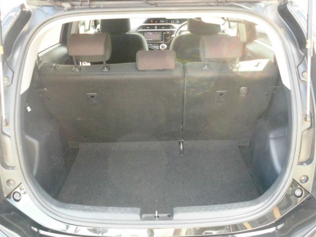 TOYOTA AQUA 2016 Image 31