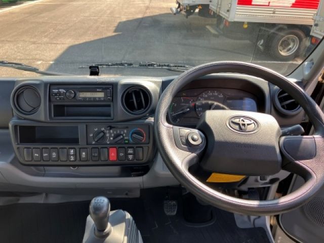 TOYOTA TOYOACE 2020 Image 31