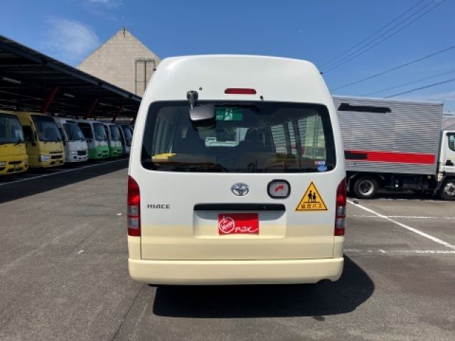 TOYOTA HIACE COMMUTER 2010 Image 31