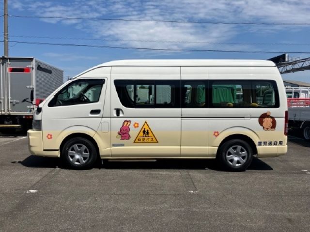 TOYOTA HIACE COMMUTER 2010 Image 31
