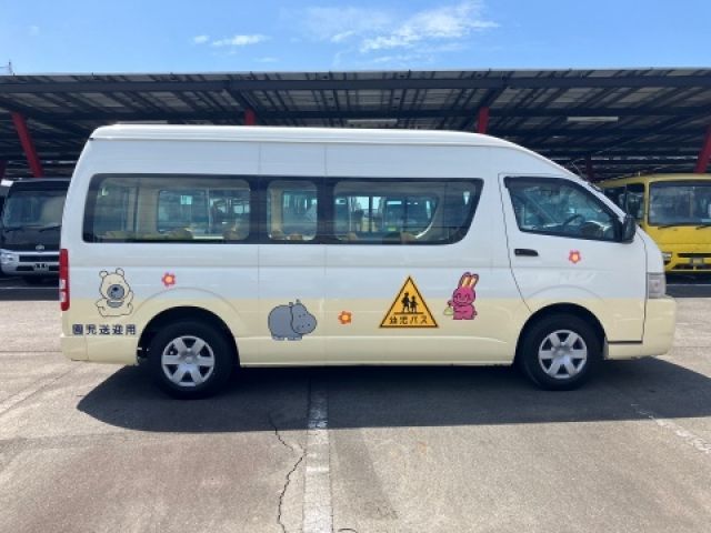 TOYOTA HIACE COMMUTER 2010 Image 31