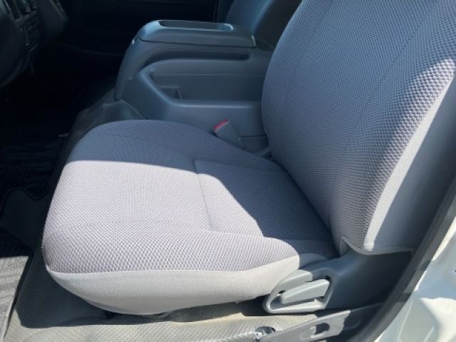 TOYOTA HIACE COMMUTER 2010 Image 31