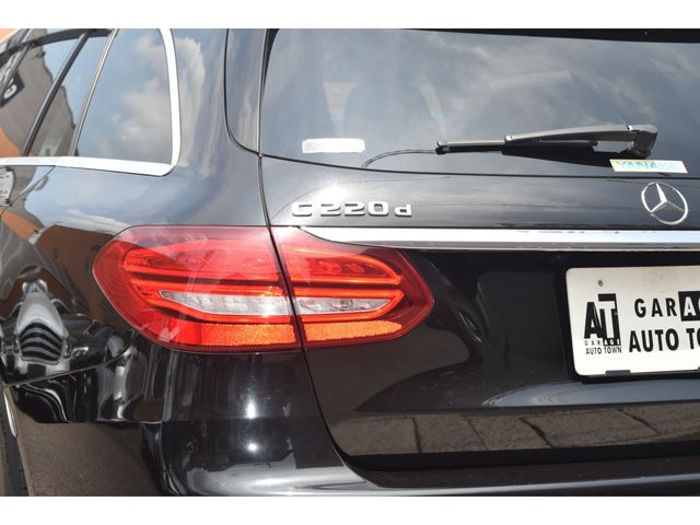 MERCEDES BENZ C CLAS 2018 Image 31