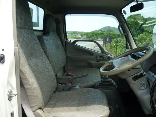 HINO DUTRO 2007 Image 31