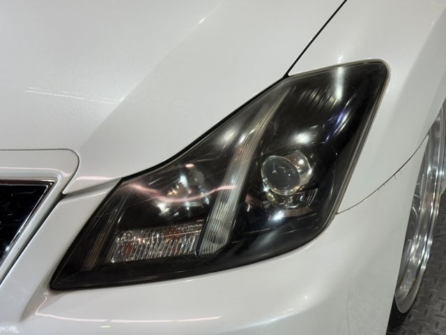 TOYOTA CROWN SEDAN 2011 Image 31