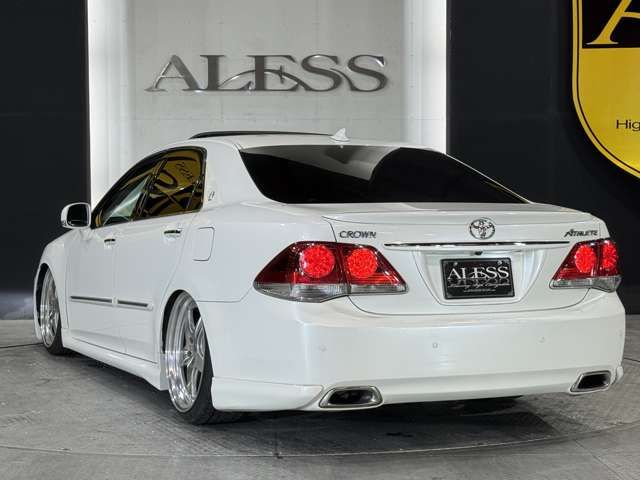 TOYOTA CROWN SEDAN 2011 Image 31