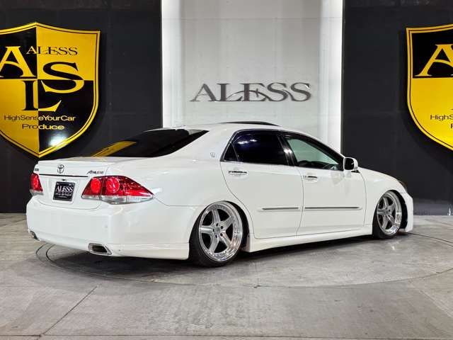 TOYOTA CROWN SEDAN 2011 Image 31