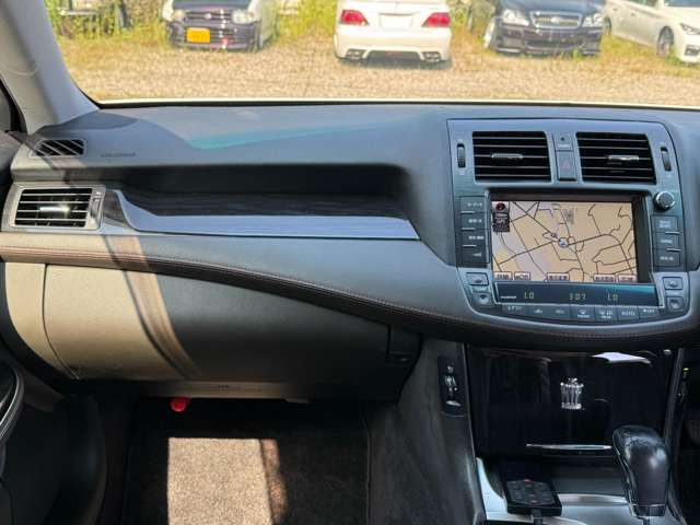 TOYOTA CROWN SEDAN 2011 Image 31