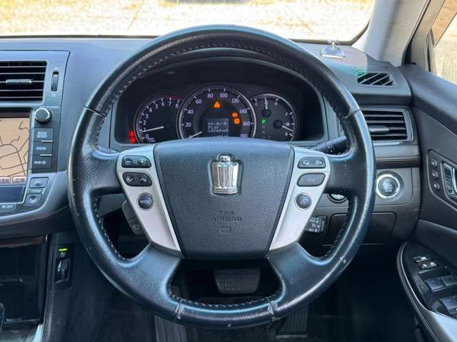 TOYOTA CROWN SEDAN 2011 Image 31