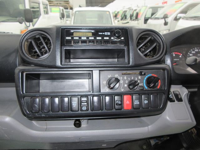 TOYOTA TOYOACE 2013 Image 31