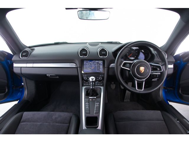 PORSCHE 718CAYMAN 2018 Image 31