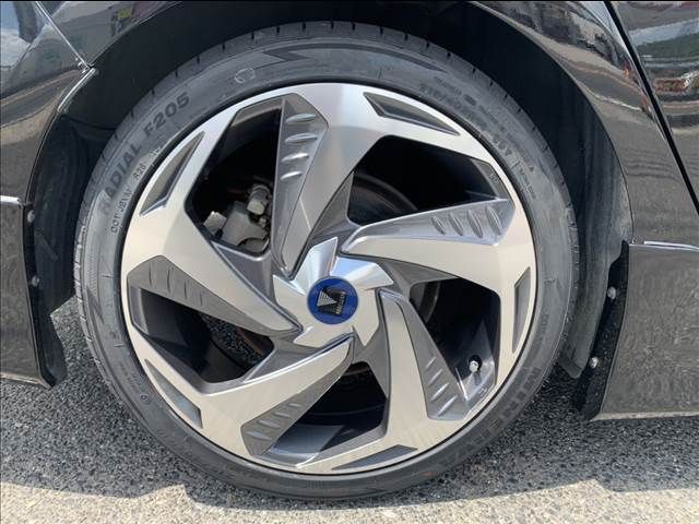 TOYOTA PRIUS 2016 Image 31