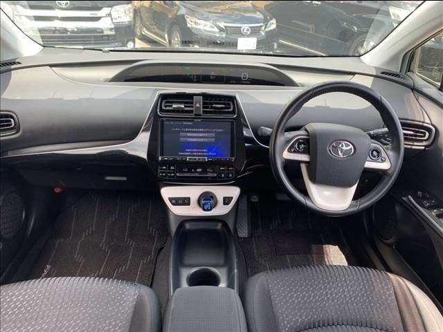 TOYOTA PRIUS 2016 Image 31