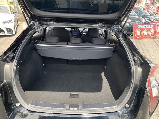 TOYOTA PRIUS 2016 Image 31