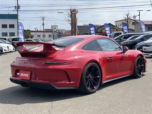 PORSCHE 911 2018 Image 31