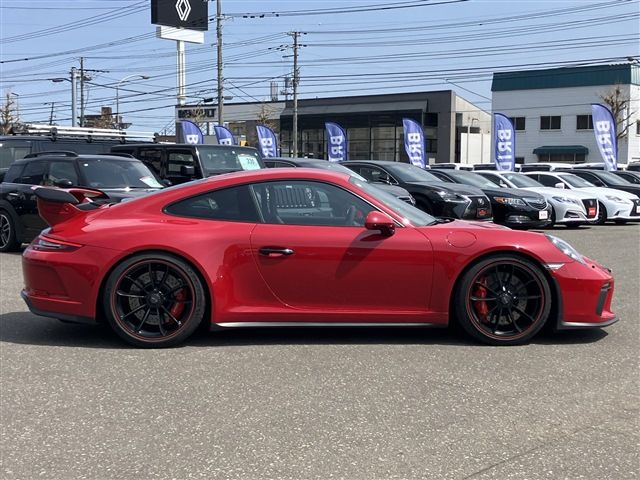 PORSCHE 911 2018 Image 31