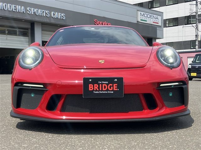 PORSCHE 911 2018 Image 31