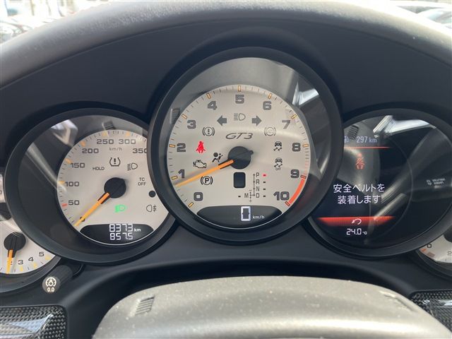 PORSCHE 911 2018 Image 31