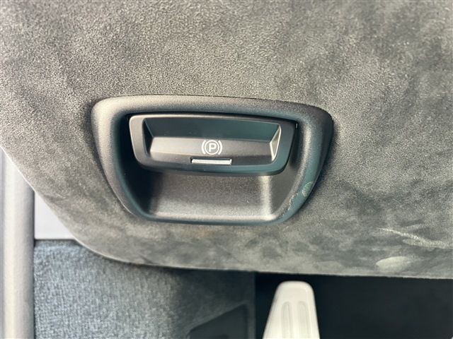 PORSCHE 911 2018 Image 31