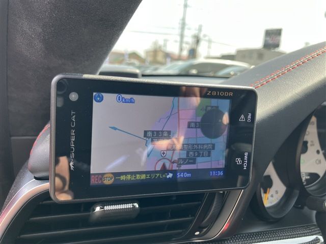 PORSCHE 911 2018 Image 31