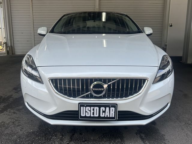 VOLVO V40 2019 Image 31