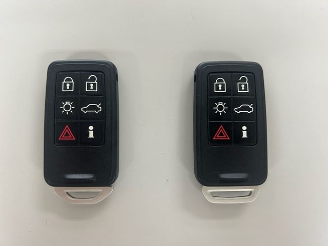 VOLVO V40 2019 Image 31