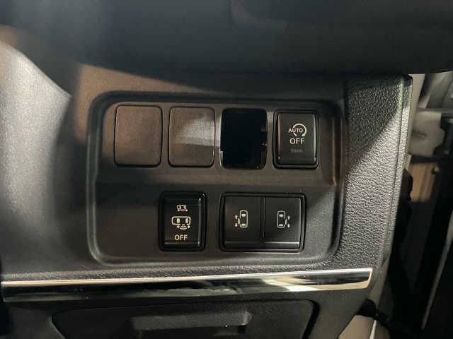 NISSAN SERENA  S-HYBRID 4WD 2019 Image 31