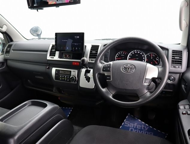 TOYOTA HIACE VAN 2WD 2020 Image 31