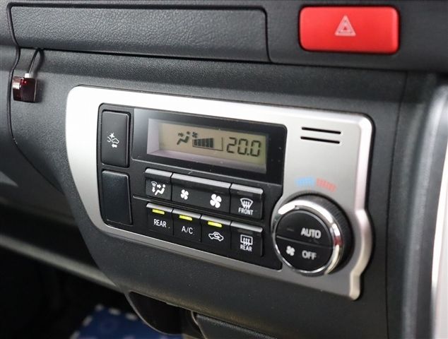 TOYOTA HIACE VAN 2WD 2020 Image 31