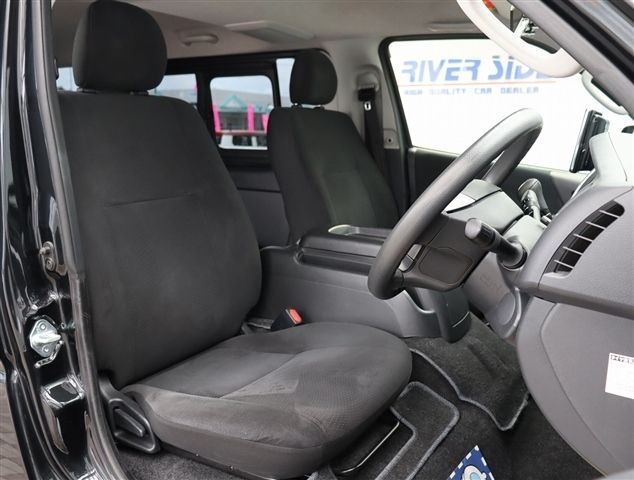 TOYOTA HIACE VAN 2WD 2020 Image 31