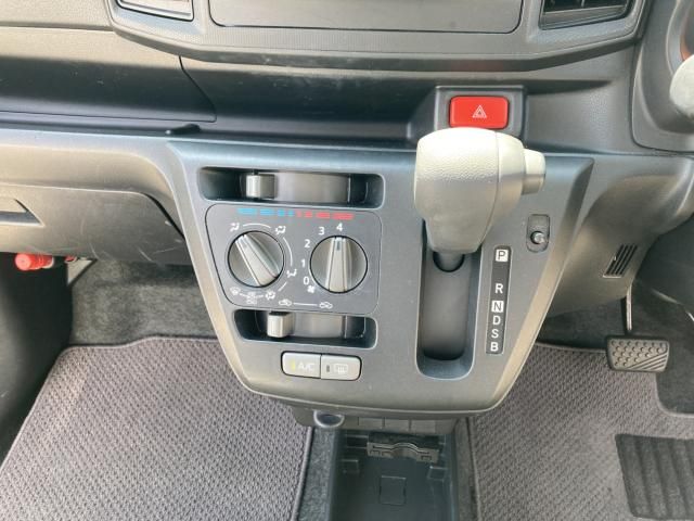 DAIHATSU MIRA E:S 2018 Image 31