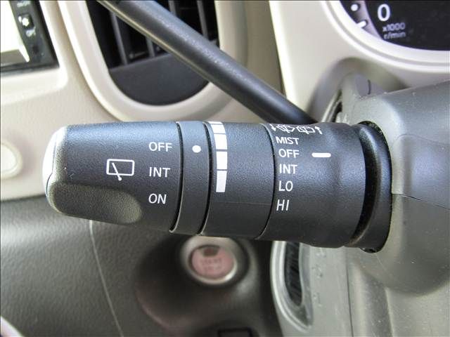 NISSAN CUBE 2013 Image 31