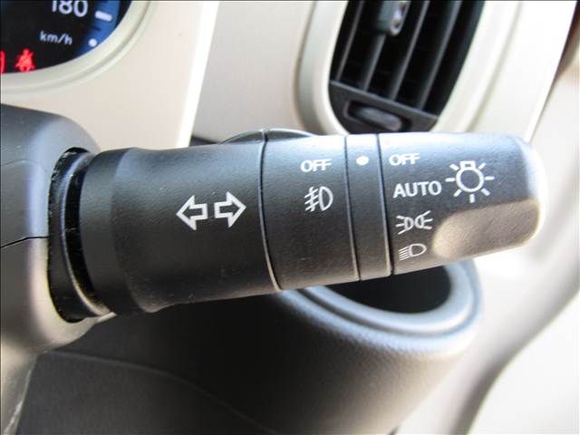 NISSAN CUBE 2013 Image 31