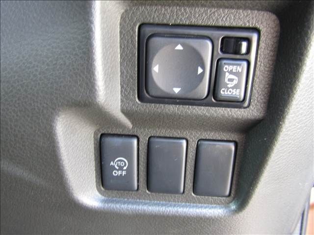 NISSAN CUBE 2013 Image 31