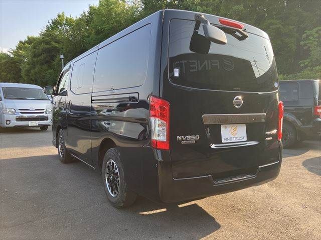 NISSAN NV350 CARAVAN 2020 Image 31