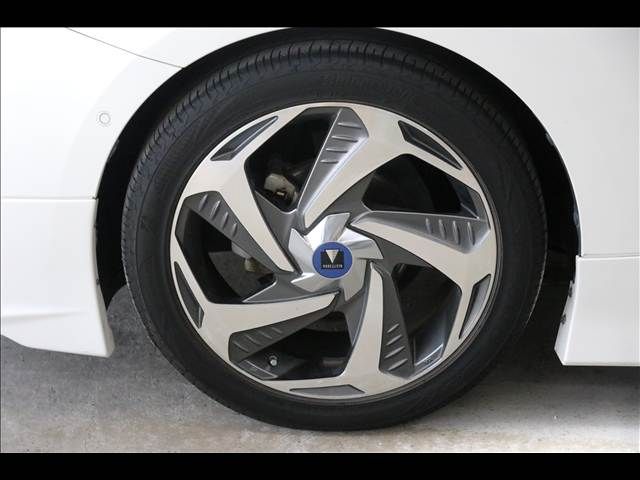 TOYOTA PRIUS PHV 2017 Image 31