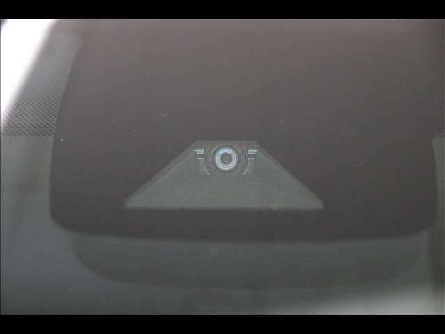 TOYOTA PRIUS PHV 2017 Image 31