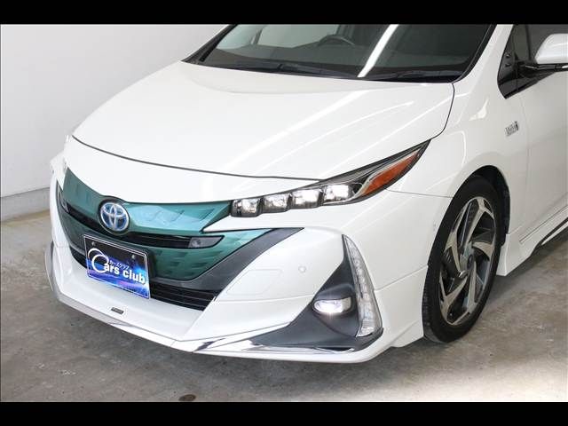 TOYOTA PRIUS PHV 2017 Image 31